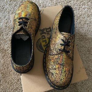 Dr Martens womens low top (brand new in the box)